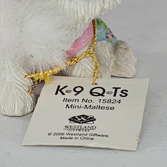 Rare Westland Mini Maltese Figurine Giftware Dog Wearing Outfit K9 QTs 2006 - Picture 2 of 10